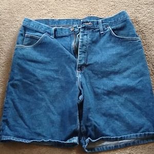 Men's Wrangler shorts